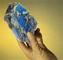 Holding a mineral