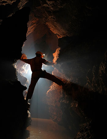 Spelunker over water