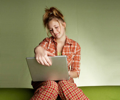 girl on laptop