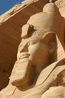 statue of Ramses II