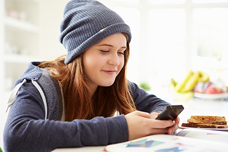 Student on Smartphone