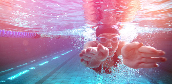 swimmer under water