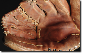 Baseball glove